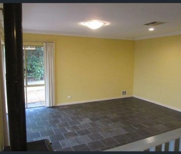 Spacious 5 x 2 home with exceptional outdoor entertaining area!!! - Photo 1