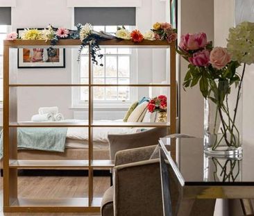 Warwick Gardens, London, W14 - Photo 2