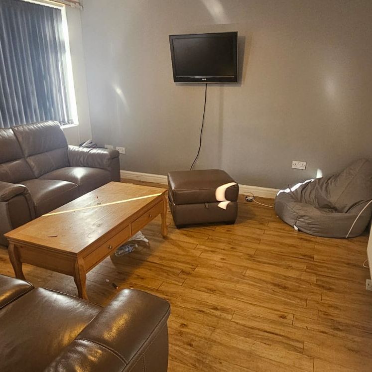 5 Bed - 10 Ash Gardens, Headingley, Leeds - LS6 3LD - Student - Photo 1