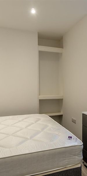 Clifton Place, North Hill, Plymouth - Photo 1