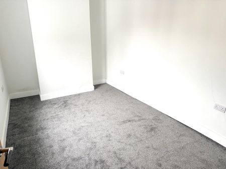 2 bedroom maisonette to rent - Photo 5