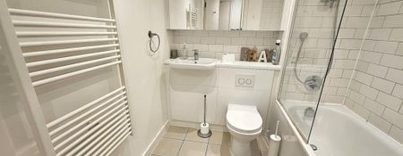 1 bedroom flat to rent - Photo 2