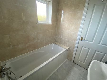 Sheffield Road, Chesterfield, S41 - Photo 4