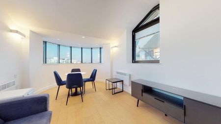 2 bedroom flat to rent - Photo 3