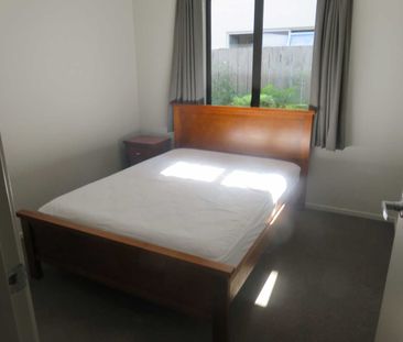 Fully Furnished Townhouse in Prime Location Opposite the University... - Photo 3