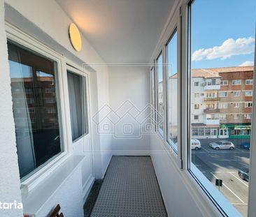 Apartament cu 3 camere si balcon, zona Strand - Photo 1