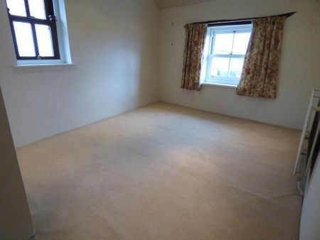 4 bedroom detached house to rent - Photo 5