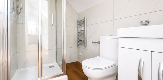 Hanworth Road, Hounslow, TW3 3TU - Photo 2