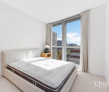 Luxury Partly Furnished 2-Bedroom Apartment with Harbour Views - Photo 6