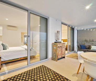 “Modern Beachside Living.” - Photo 5