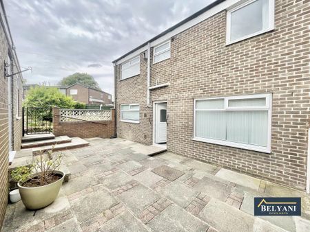 4 bedroom terraced house to rent - Photo 2