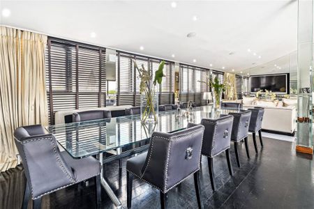 3 bedroom flat to rent - Photo 5