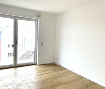 FÜ: Exklusive 3-Zi-Whg (4.OG) mit Dachterrasse + 2 Balkonen, inkl. ... - Photo 3