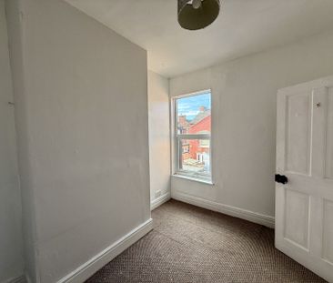 Wharfedale, Goddard Avenue, Hull - Photo 3