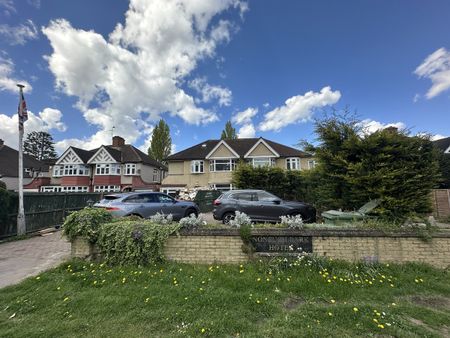 London Road, Epsom, KT17 2 - Photo 5
