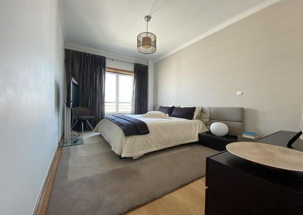 4 Bedroom Apartment with parking, Telheiras, Lisboa