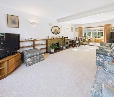 4 bedroom detached house to rent - Photo 4