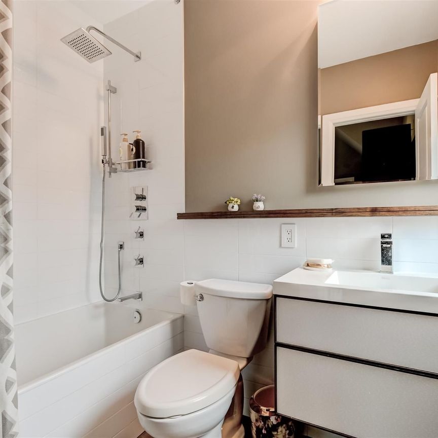 For Lease - 162 Glenvale Boulevard, Toronto, Ontario - Photo 1