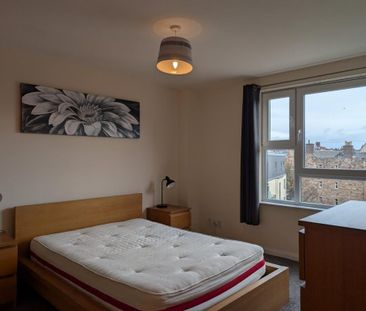 2 bedroom flat to rent - Photo 4