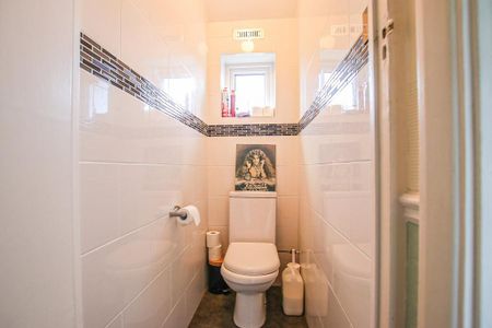 3 bedroom terraced house to rent - Photo 5