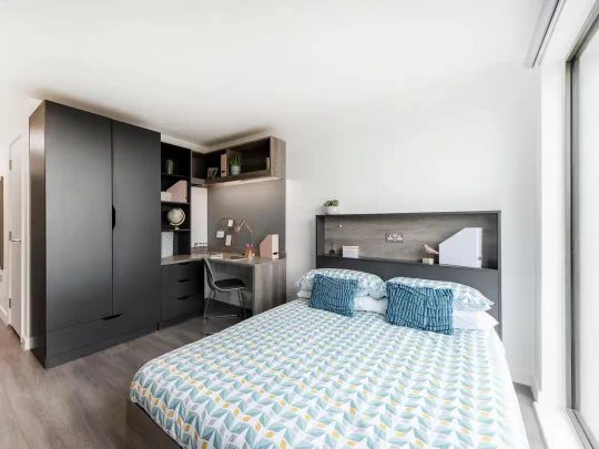 Standard Ensuite - Photo 1