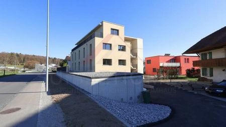 Living with a view - modern 3.5-room attic apartment in Gurmels with 45 m² terrace - Photo 2