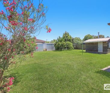 Three Bedroom Home with Large Yard - Photo 4