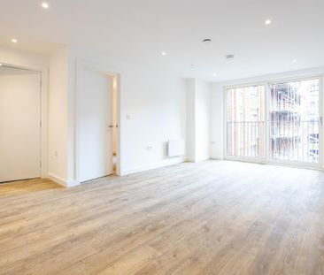 2 bedroom flat to rent - Photo 2