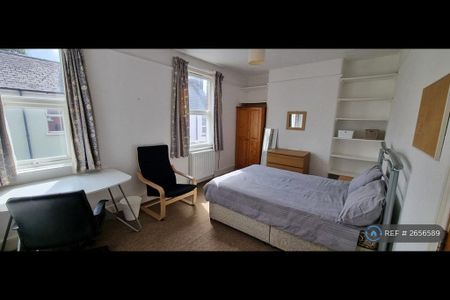 4 bedroom terraced house to rent - Photo 3