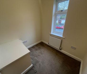 Price £1,325 pcm - Available Now - Unfurnished - Photo 4