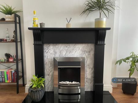 2 bedroom terraced house to rent - Photo 3