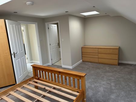 1 Bed Flat, Welldon Crescent, HA1 - Photo 2