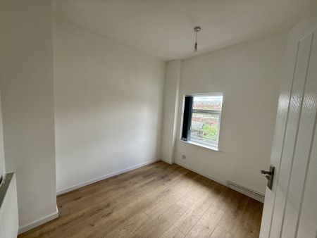 **TWO DOUBLE BEDROOMS**FITTED KITCHEN**LOUNGE**REAR GARDEN**VIEWINGS ARE A MUST**TAX BAND A**FULLY RENOVATED TO A VERY HIGH STANDARD. - Photo 5