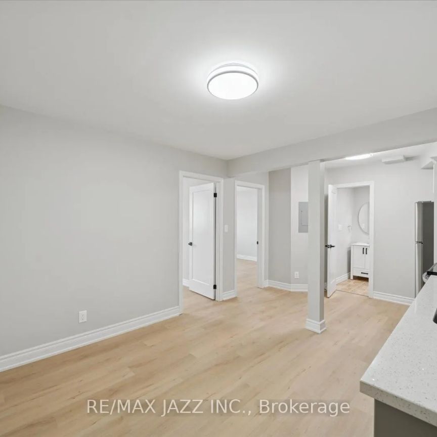 251 Simcoe Street S #105 - Photo 1