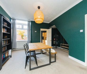 2 bedroom terraced house to rent - Photo 4