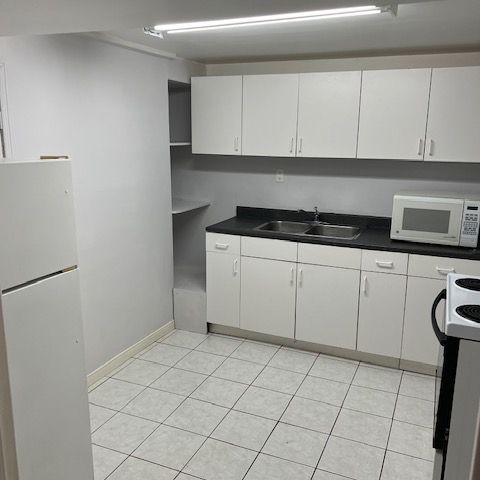 For Lease - 1216 Shamir Crescent Unit# Lower Level, Mississauga, Ontario - Photo 1