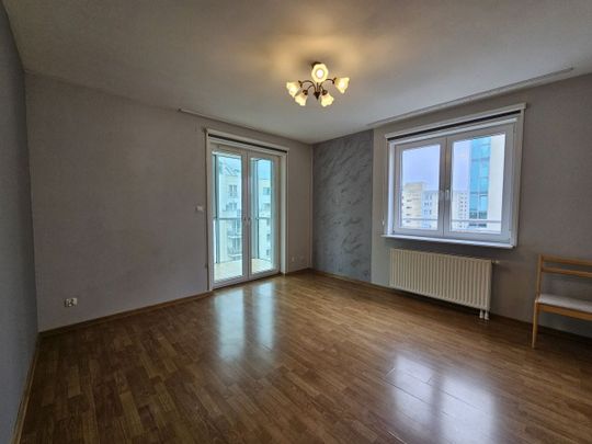 Mieszkanie przy stacji Metra Bródno 64.7 m² - Photo 1
