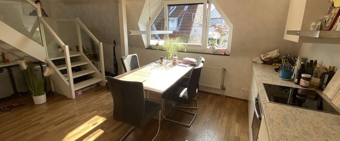 Rodenkirchen: Große Maisonette-Wohnung in direkter Rheinnähe - Foto 1