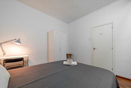 Carrer de Padilla, Barcelona, Catalonia 08025 - Photo 4