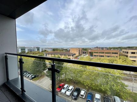 2 bedroom penthouse to rent - Photo 4