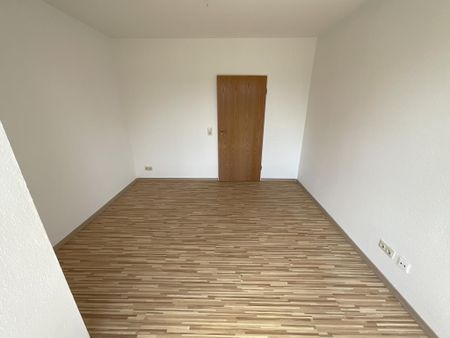 Renovierte 3-ZKB-Balkonwohnung in sehr schöner Anlage in Heppens zu vermieten! - Photo 5
