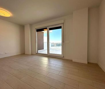 3 room luxury penthouse for rent in Estepona, Andalusia - Photo 5