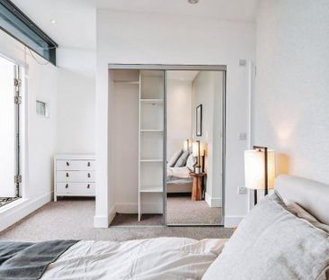 3 bedroom flat to rent - Photo 4