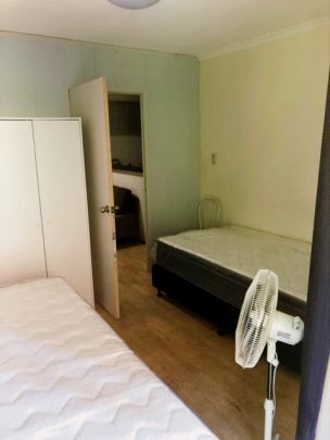 3 bed 1 bath-4 - Photo 1