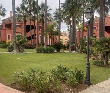 Luxury penthouse for rent in Marbella, Andalusia - Photo 6