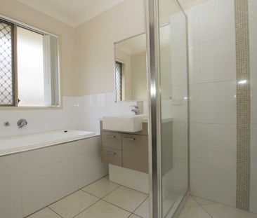 Modern Family Home in Convenient Pimpama Location - Photo 6