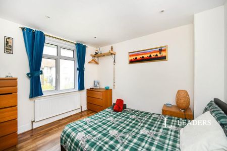 3 bedroom terraced house to rent - Photo 4