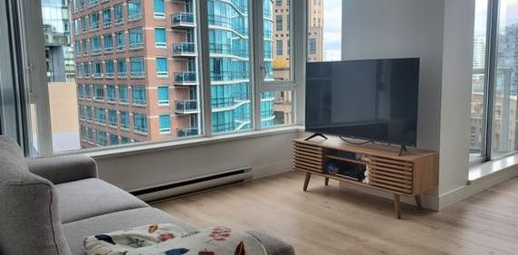 Downtown - 1 bedroom + Den + Flex - Photo 2