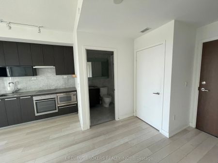 115 McMahon Drive #1007 - Photo 2