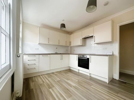 2 bedroom flat to rent - Photo 3